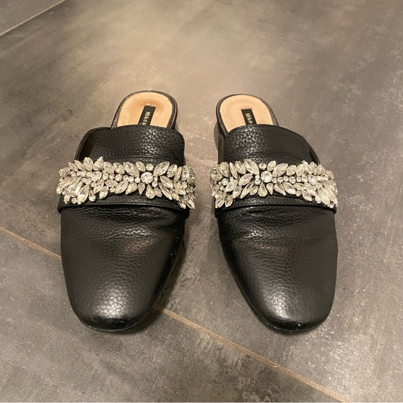 Ava & Aiden Women’s Black Leather Alexa Bejeweled Slide Mule/ Mocs Size … - Picture 2 of 7